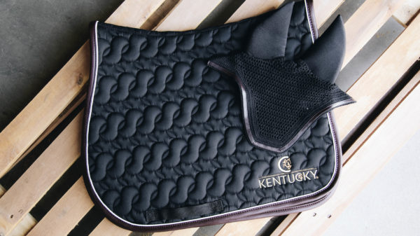 Kentucky-Horsewear-nyeregalátét-fülvédő